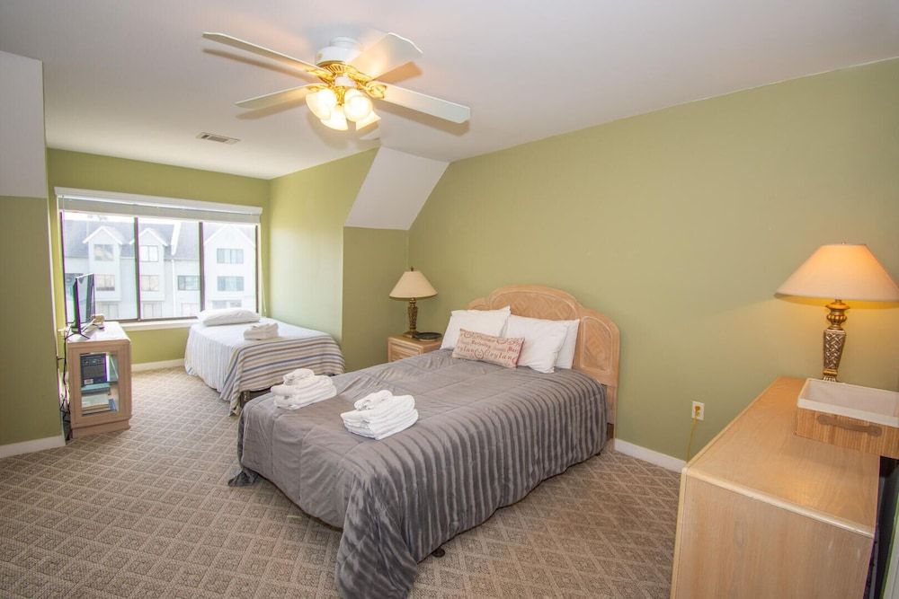 Condo, Multiple Beds, Balcony, Partial Ocean View