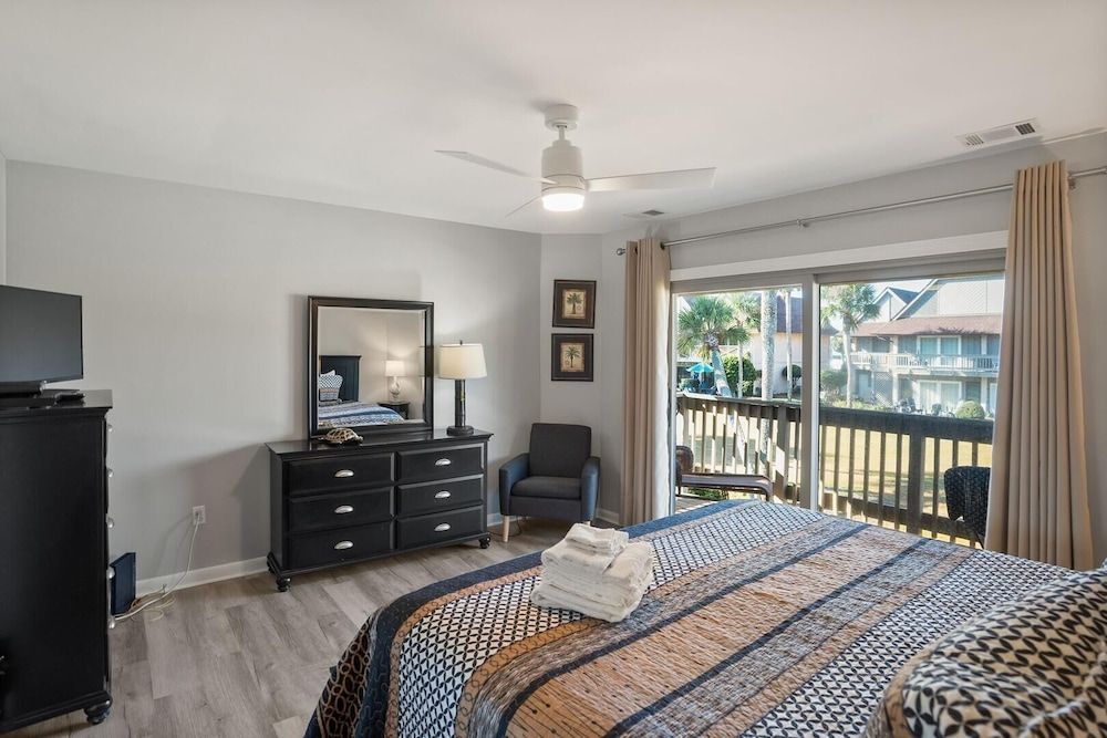 Condo, Multiple Beds, Pool Access, Pool View