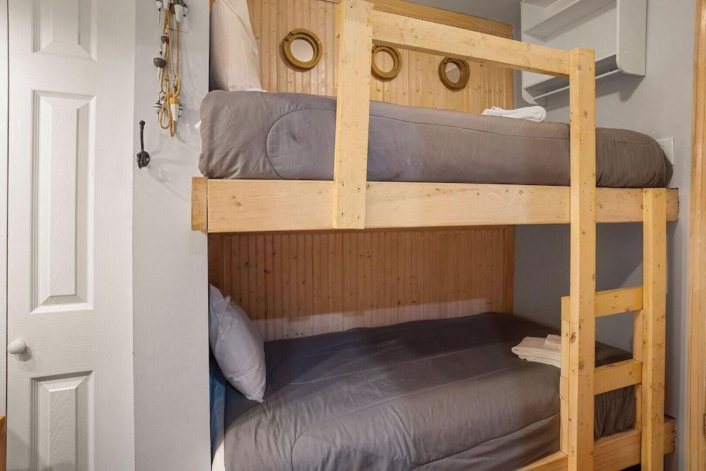 Room, Multiple Beds, Balcony