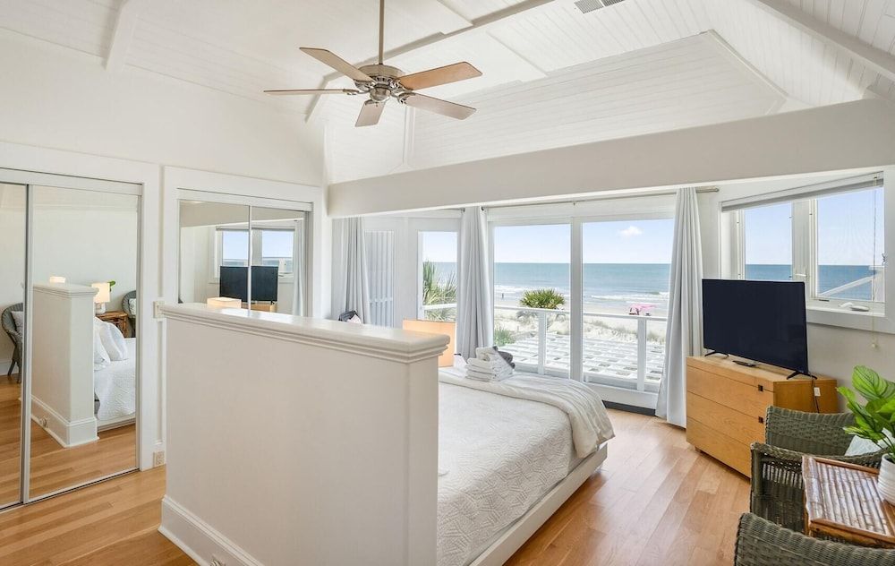 House, Multiple Beds, Kitchen, Ocean View