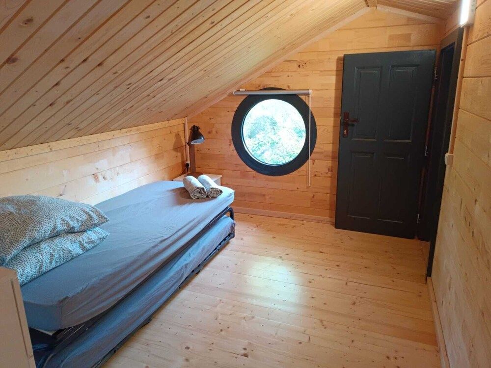 CABANE HAUT PERCHEE