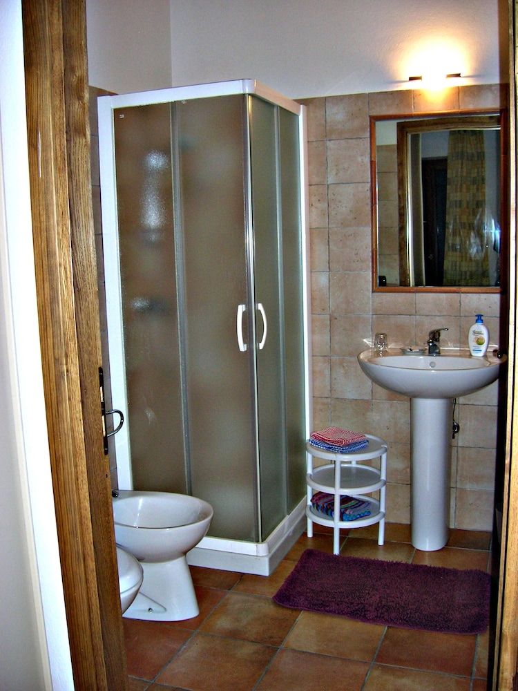 Ca D' Becon Double Room (Camera 1) 2