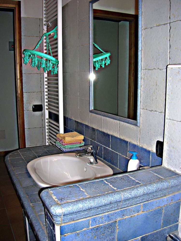 Ca D' Becon Quadruple Room, Shared Bathroom (Camera 4) 6