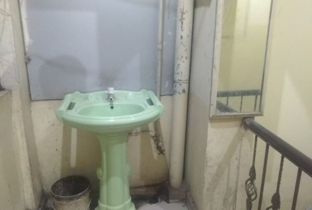 undefined Goroomgo Roxy DX Gaya 6