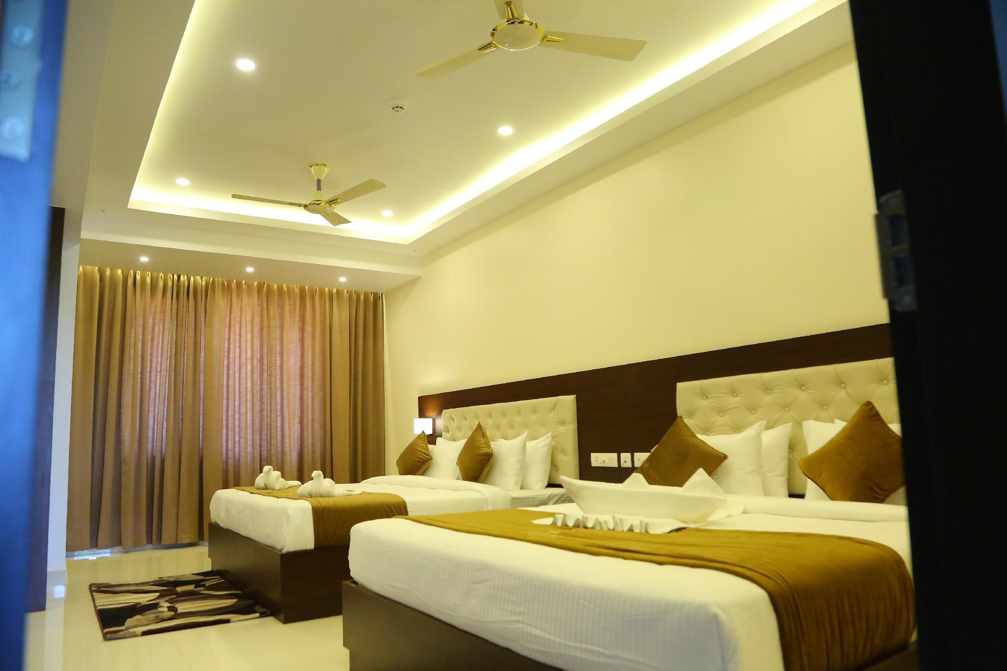 Deluxe Queen Room with Two Queen Beds