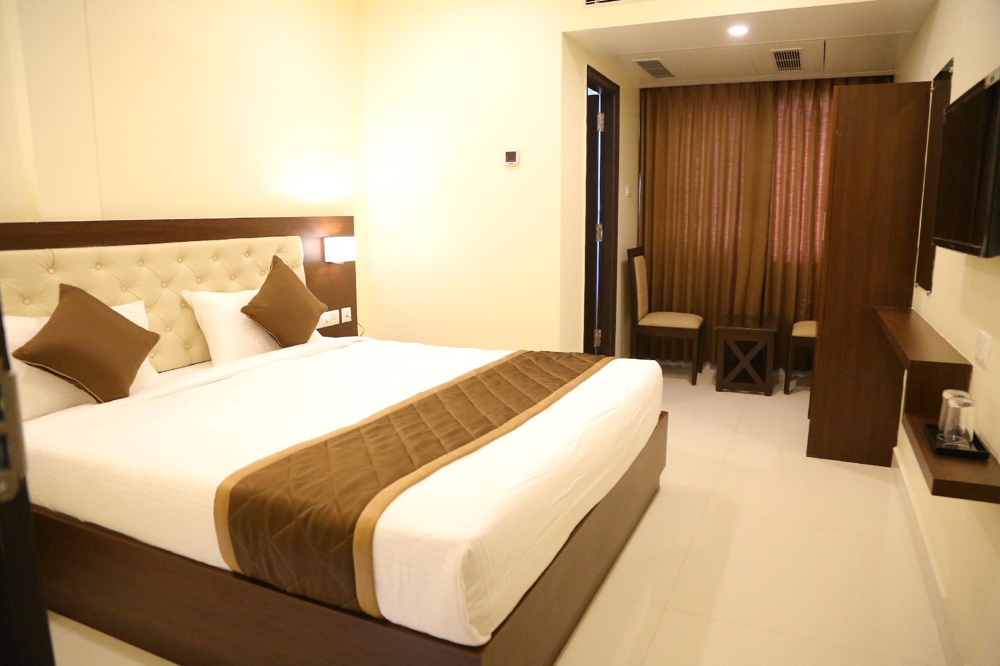 Deluxe Queen Room with Two Queen Beds