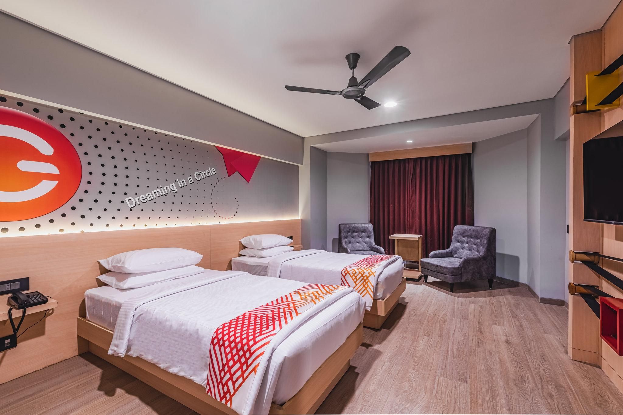 Ginger Bharuch D-Luxe Twin Room 2