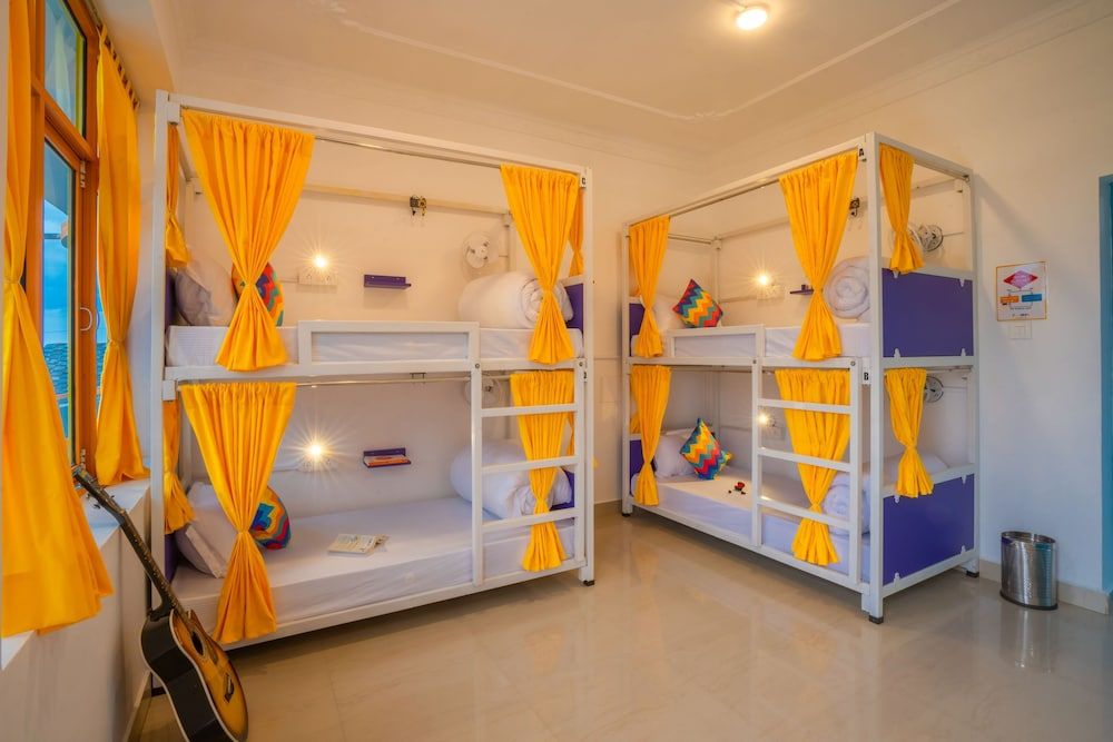 goSTOPS Bir Landing Site - Hostel Bed In 6 Bed Mixed Dormitory Room With Ensuite Bathroom 19