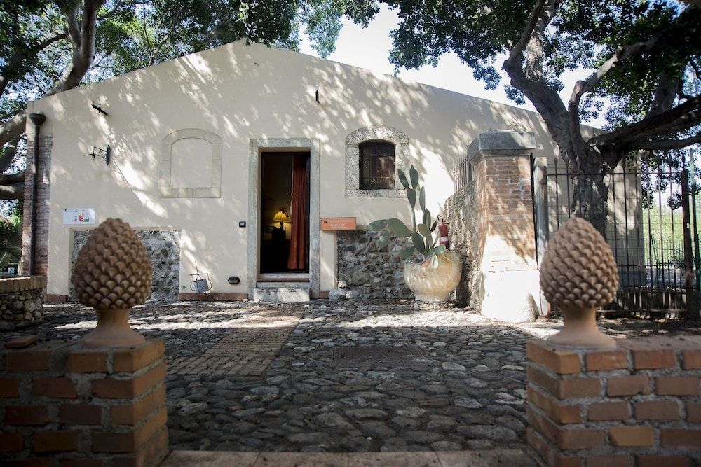 Family Studio, Multiple Beds, Garden View (3)