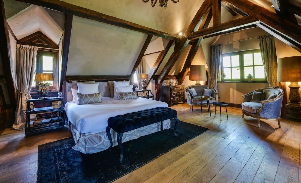 Deluxe Double Room (2)