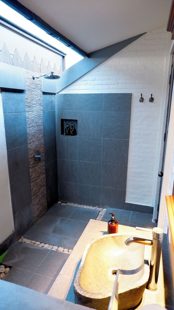 Bruga Villas Restaurant and Spa Deluxe Room, 1 King Bed 9