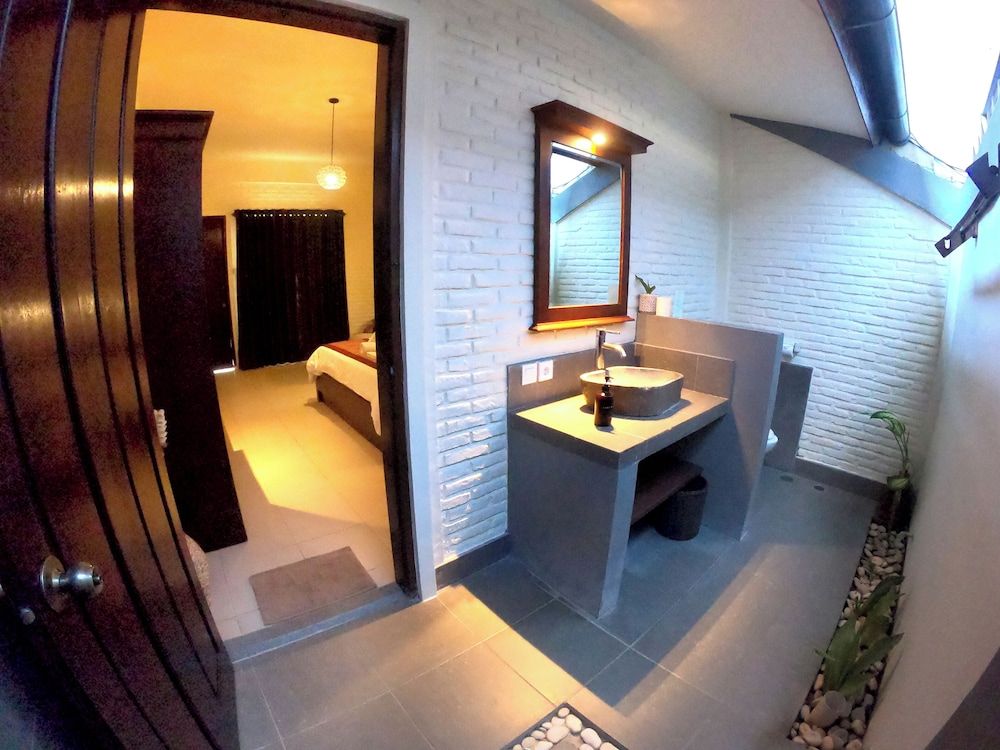 Bruga Villas Restaurant and Spa Deluxe Room, 1 King Bed 8