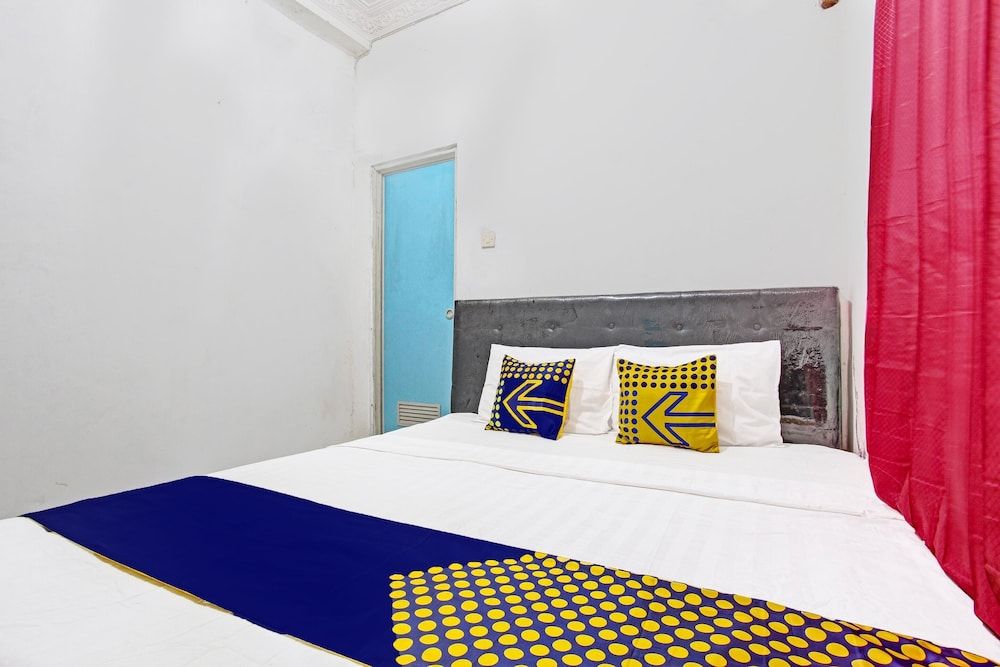 SPOT ON 92156 Adinda Kost Double Room 14