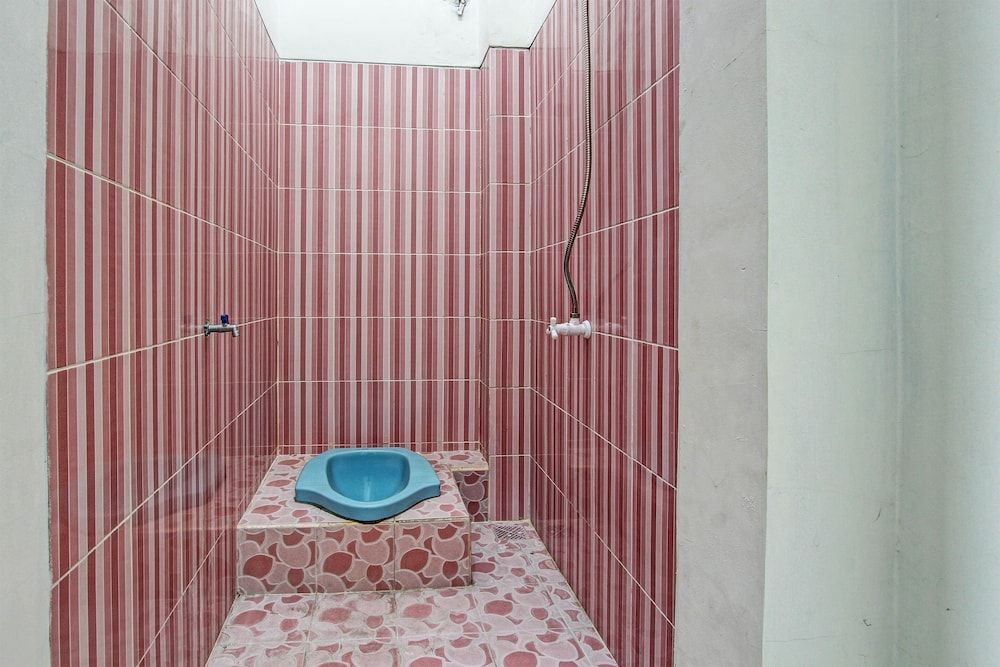 SPOT ON 92181 Kristin Homestay Economy Double Room 15