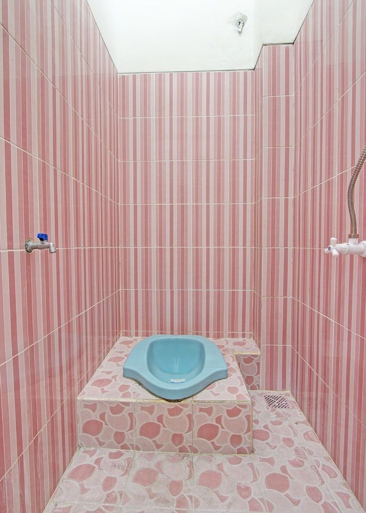 SPOT ON 92181 Kristin Homestay Economy Double Room 16