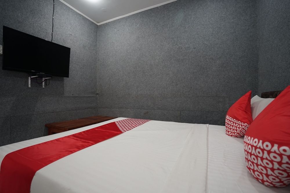 OYO 1315 Paris Hotel Standard Double Room 3