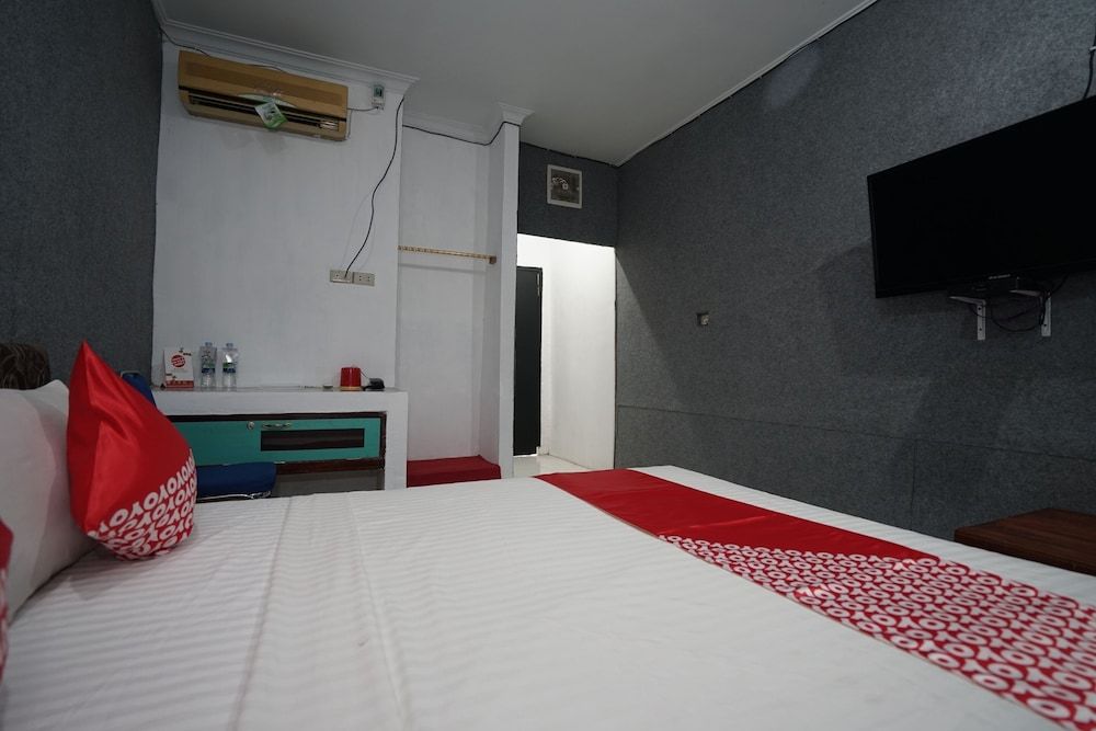OYO 1315 Paris Hotel Standard Double Room 2