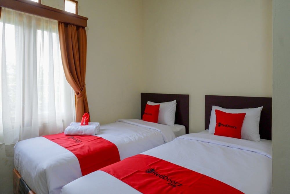Twin Room (Reddoorz)