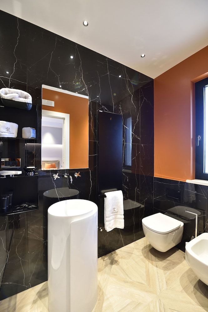 LA DEPENDANCE Deluxe Room 5