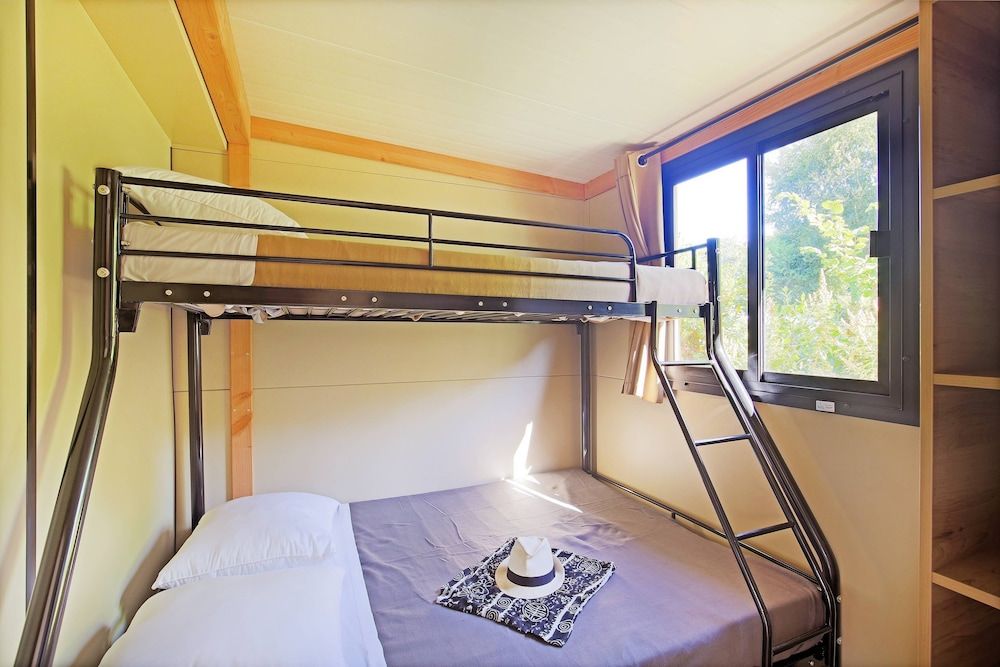 Mobile Home (Vancouver)