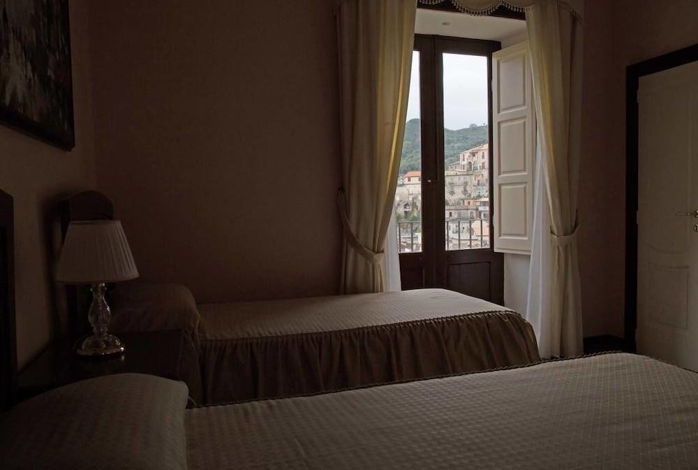 Twin Room, 2 Twin Beds (Piazza Plebiscito)