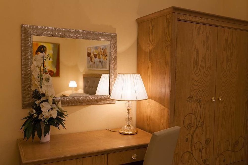 Double Room (Naniglio)