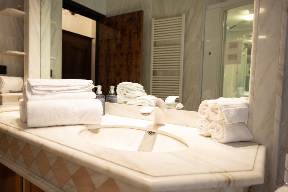 B&B Family First Family Room, Hot Tub (private entrance) 15