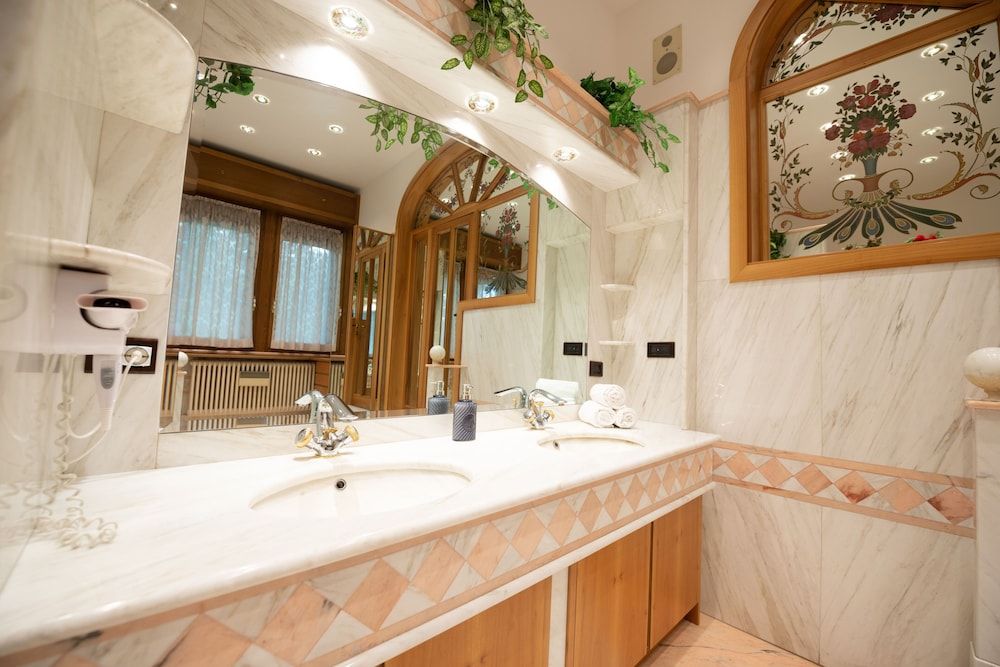 B&B Family First Luxury Suite, Jetted Tub (private entrance) 13