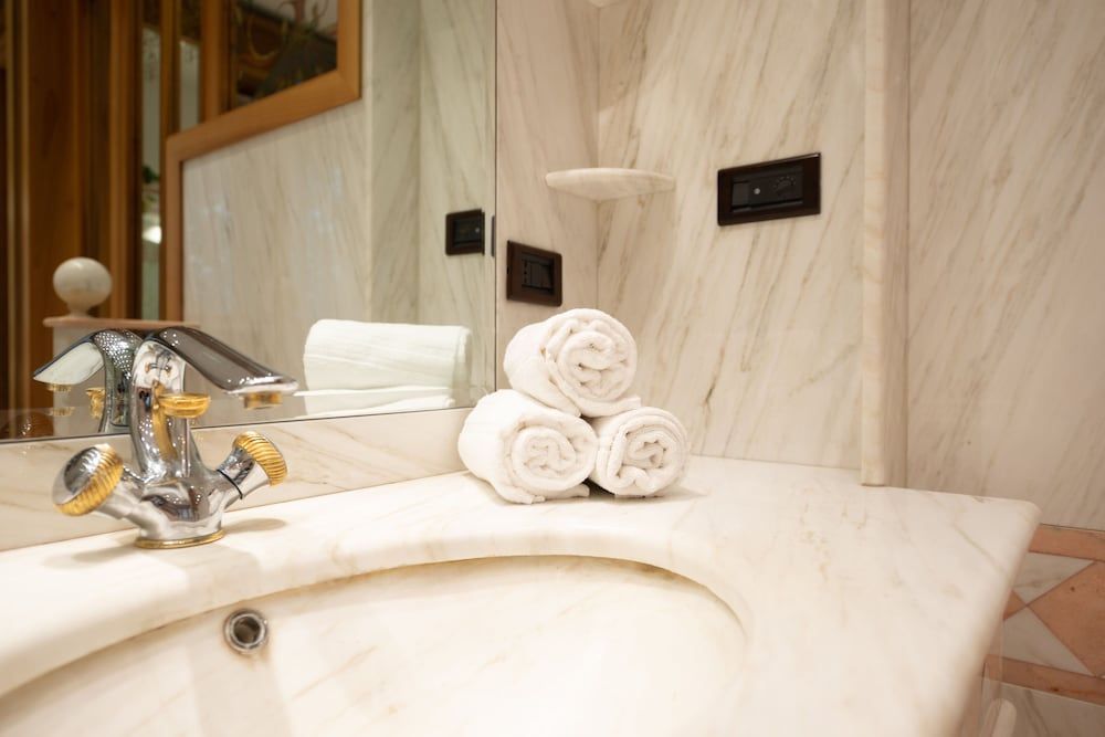 B&B Family First Luxury Suite, Jetted Tub (private entrance) 22