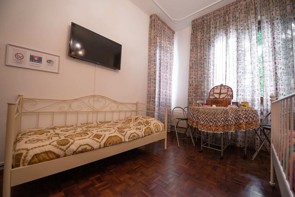 B&B Family First Family Room, Hot Tub (private entrance) 6