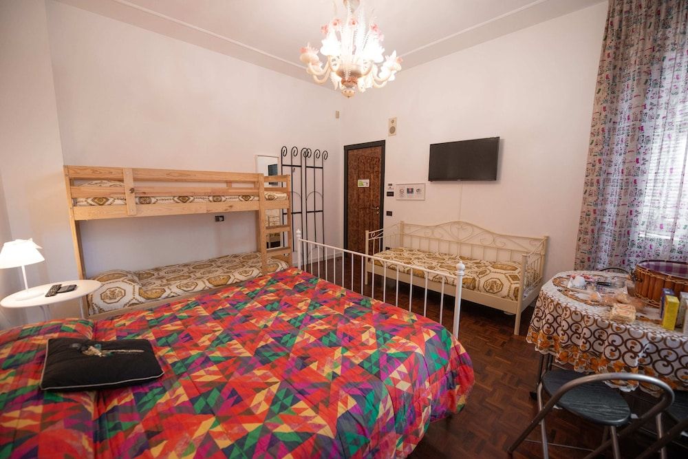 B&B Family First Family Room, Hot Tub (private entrance) 7