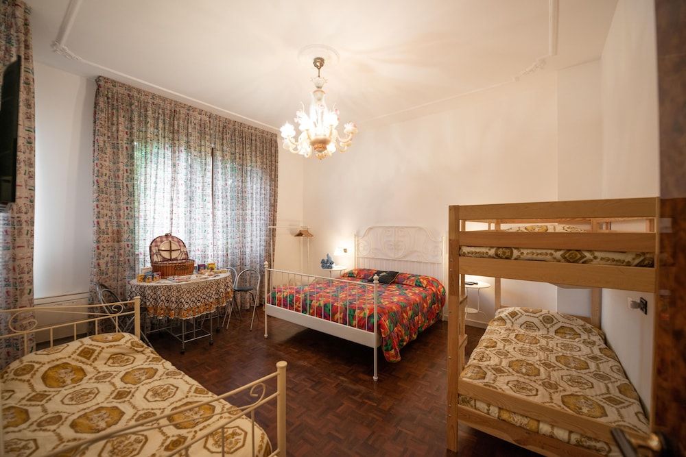 B&B Family First Family Room, Hot Tub (private entrance) 4