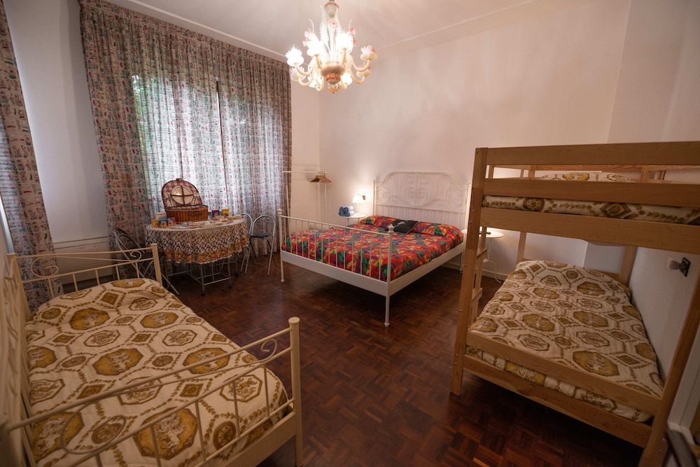 B&B Family First Family Room, Hot Tub (private entrance) 9