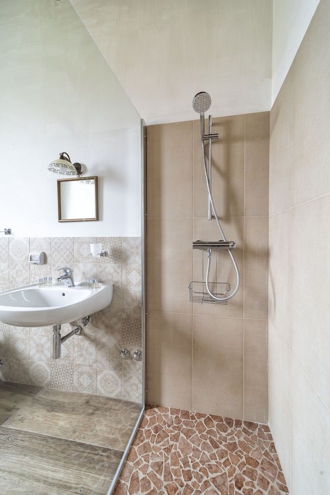 Tenuta del Grillaio Standard Double Room 3