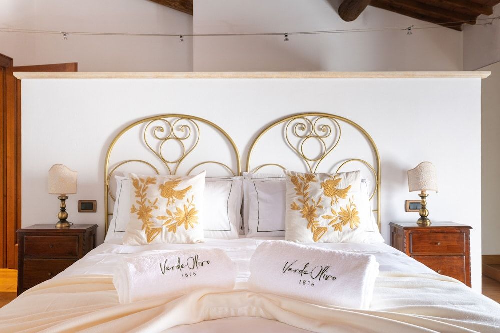 VerdeOlivo1876 - Apartments with Pool Deluxe Penthouse, 3 Bedrooms, Hill View