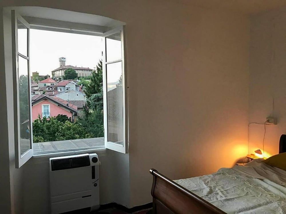 Apartment, Multiple Beds