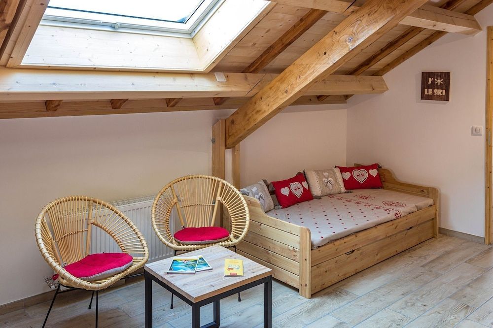 Comfort Cottage, Private Bathroom, Mountain View (Gîte Coste Belle)