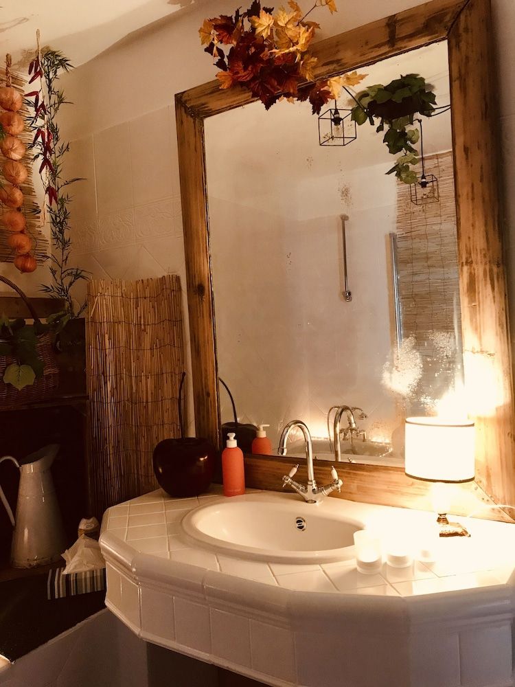 Taty Ginette Standard Room 2