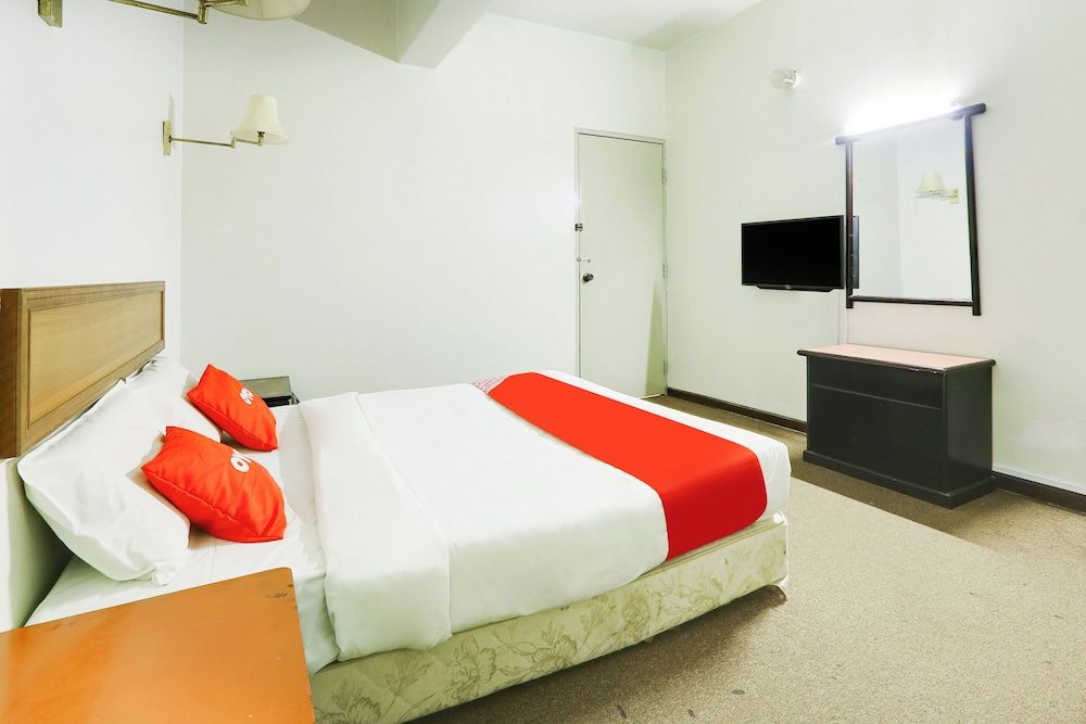 Hotel O My Hotel Standard Double Room 4