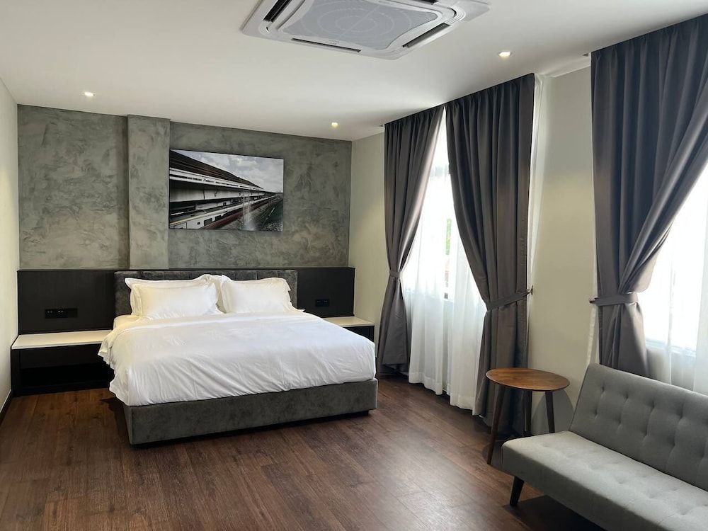 All In Hotel Deluxe King