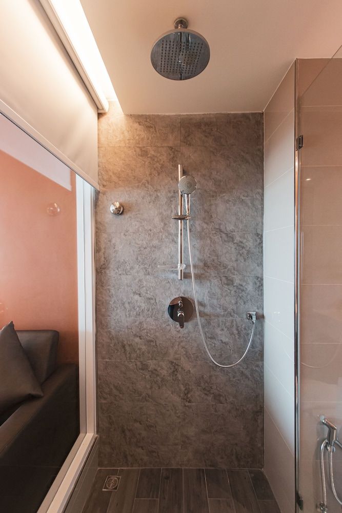 Rachabhura Hotel Superior Twin Room 5