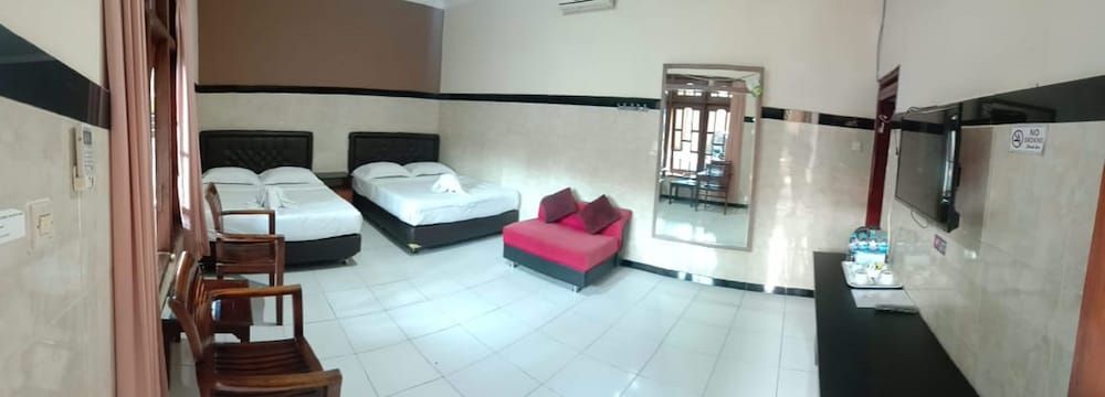 Dya Hotel Boyolali Family Room