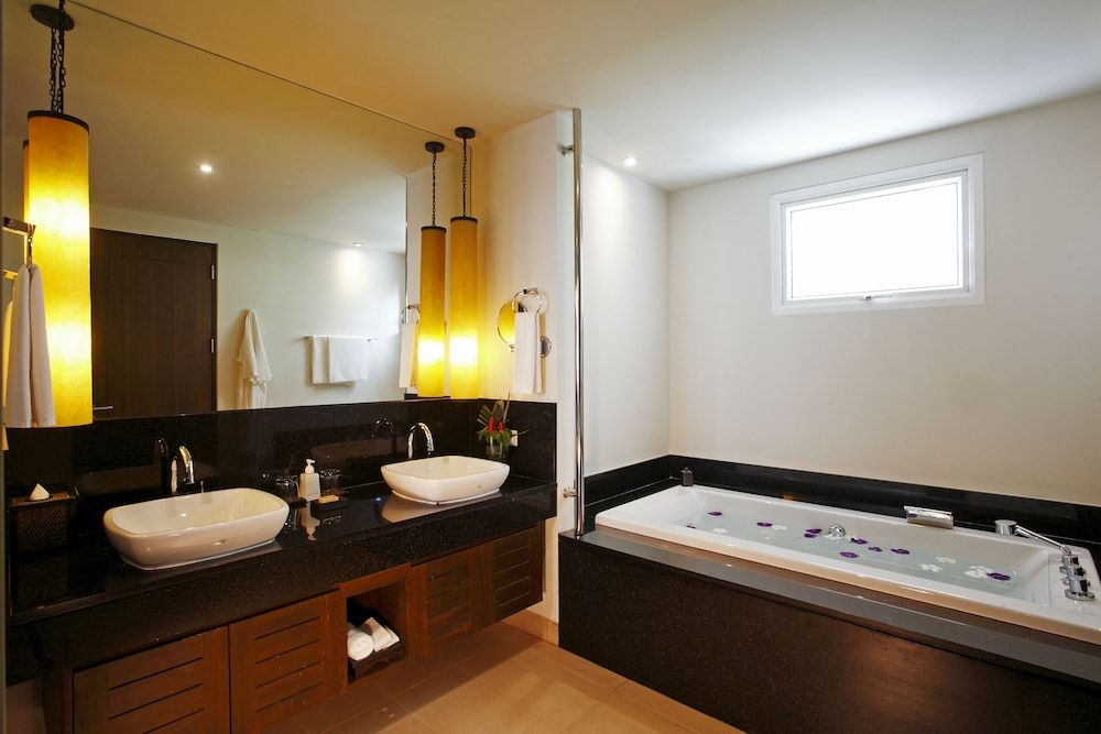 Serenity Resort & Residences Phuket Apartment, 2 Bedrooms, Private Pool 5