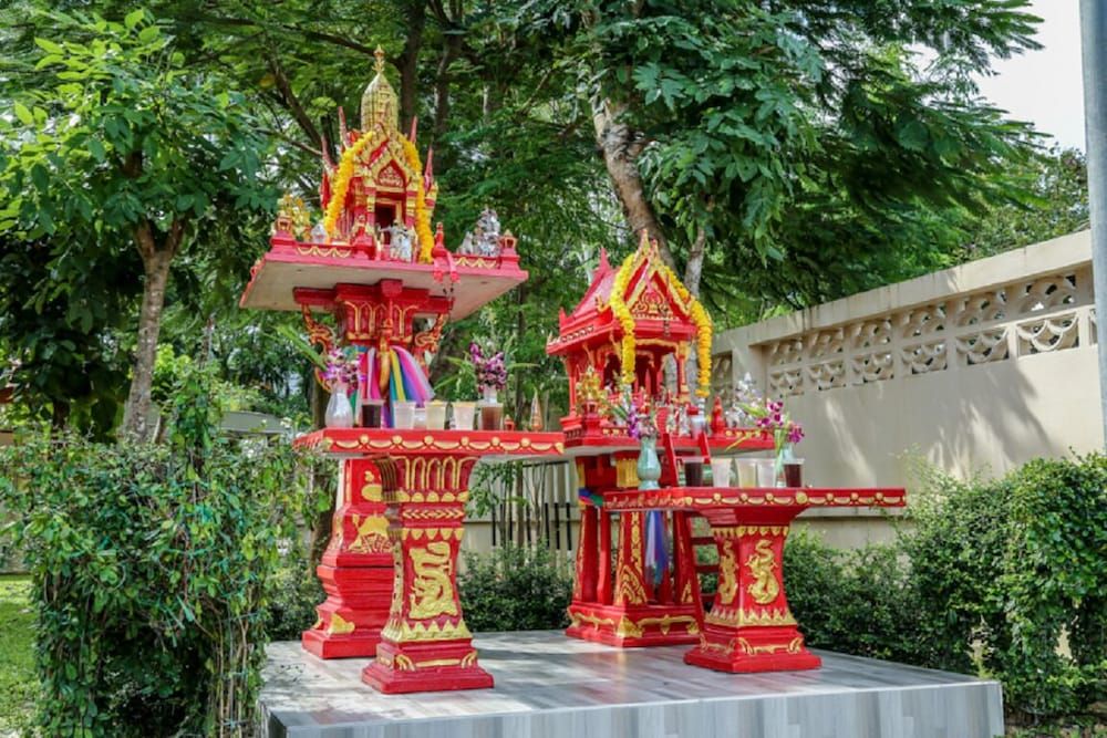 undefined Lovely House Near Chalong Pier With Access to Large Swimming Pool Shop Centre 2