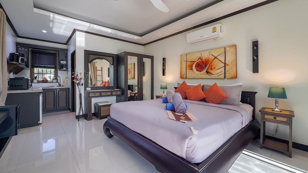 Garden bungalows 4br with private pool Deluxe Bungalow 11