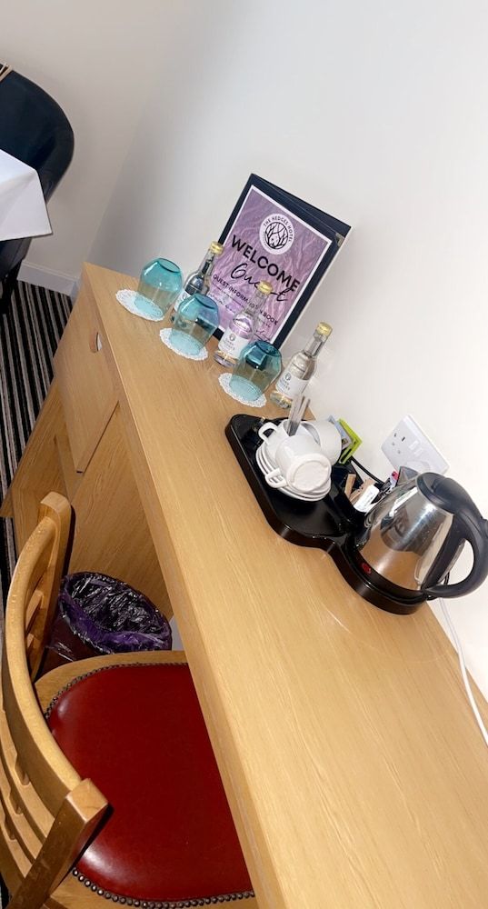 The Hedges Hotel Triple Room 12