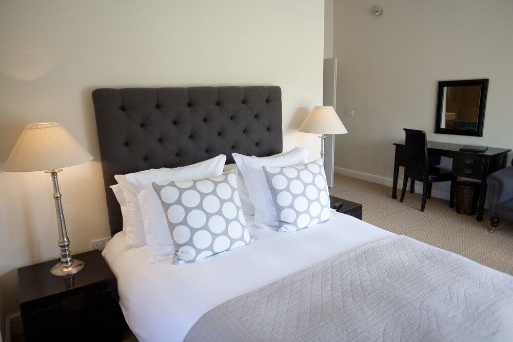 Devonshire Arms Deluxe Double Room 3