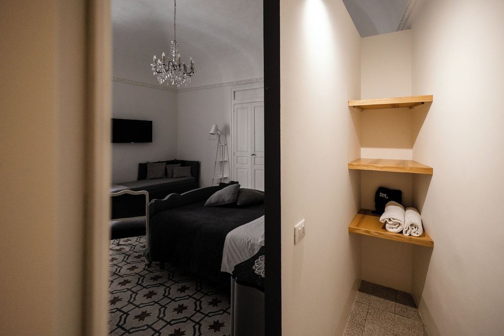 Bianko EcoChic Deluxe Room 11