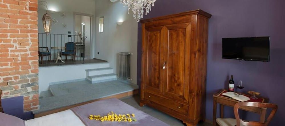 Double Room (Castagno)