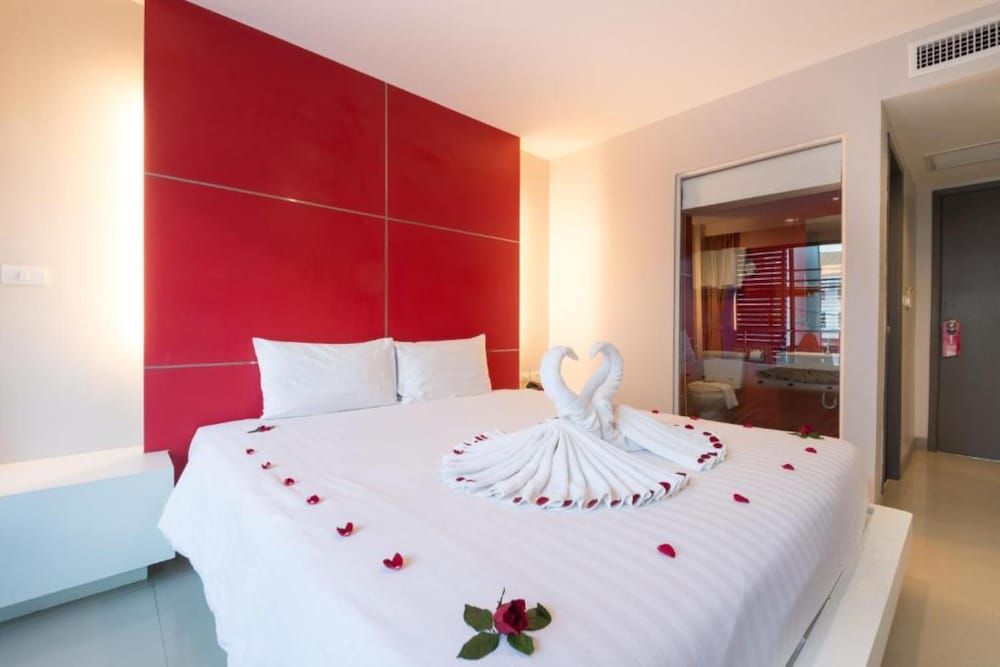 undefined Alfresco Phuket Hotel 2